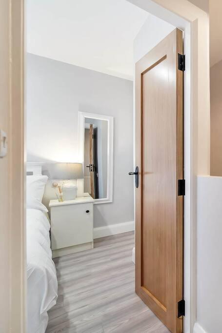 Ardoyne Lodge 'Sleeping 4 Guests' Belfast Luaran gambar
