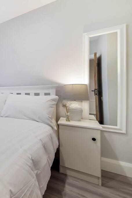 Ardoyne Lodge 'Sleeping 4 Guests' Belfast Luaran gambar